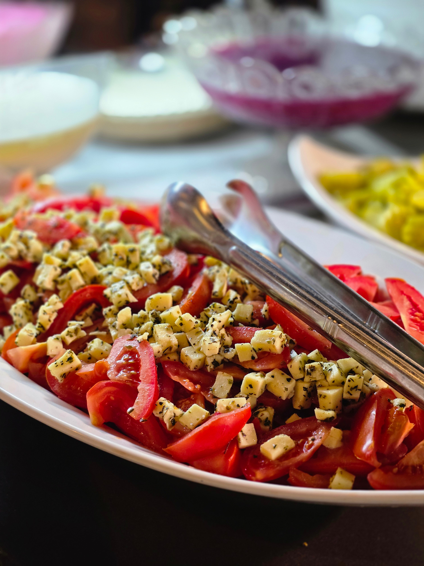 Salada caprese com tomate e queijo
